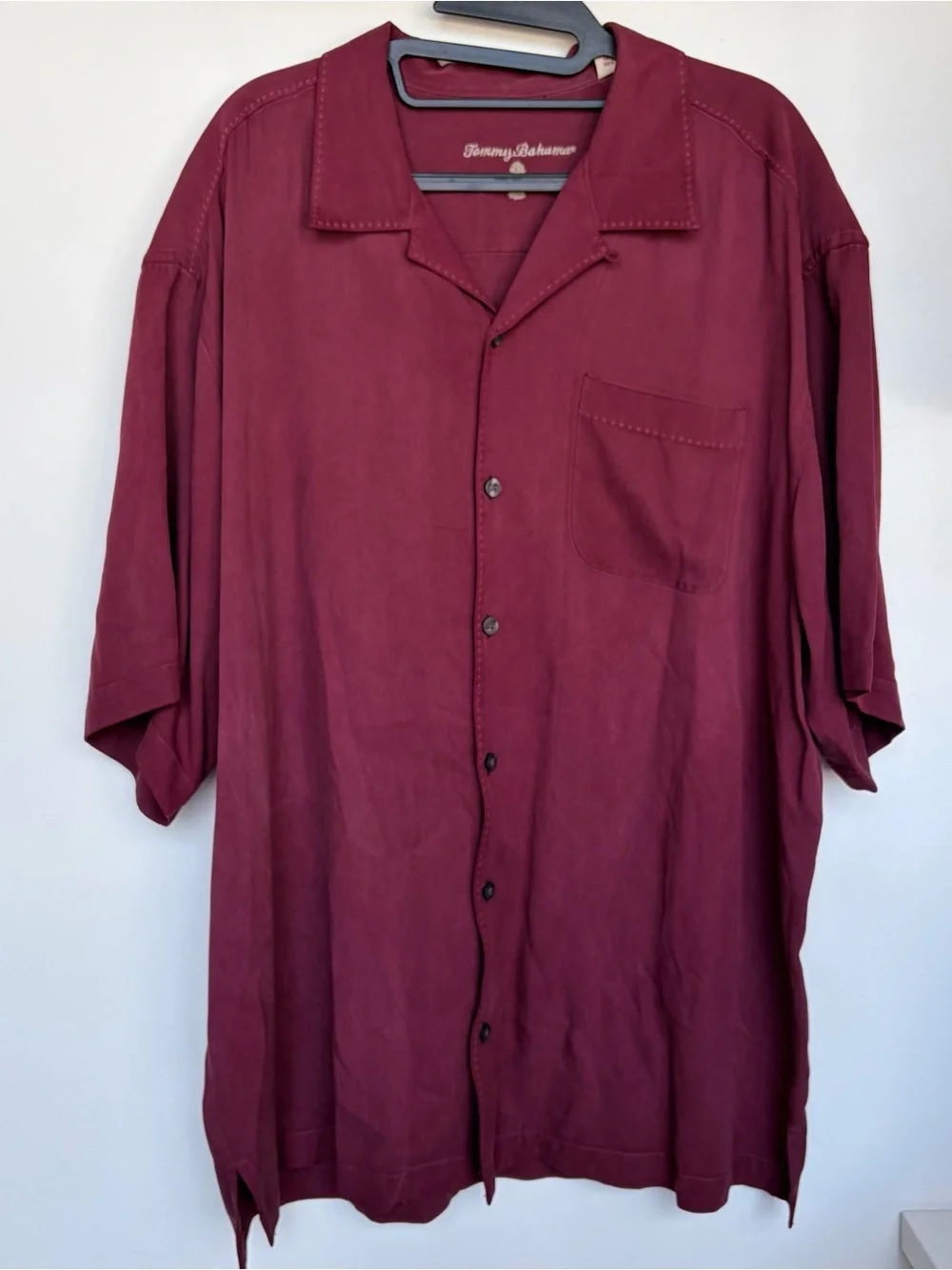 Tommy Bahama Mens XL 100% Silk Button Down Sangria Wine Burgundy Button Up Shirt